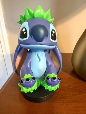 StitchGaming Figurine Controller holder
